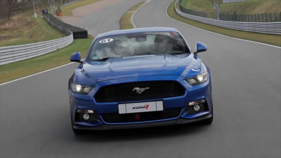 Ford Mustang ile ma koni? Odkryj moc silnika i osiągi modeli