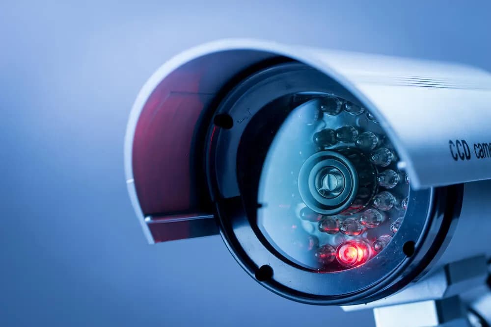 Jak podłączyć kamerę do monitora i uniknąć problemów z obrazem